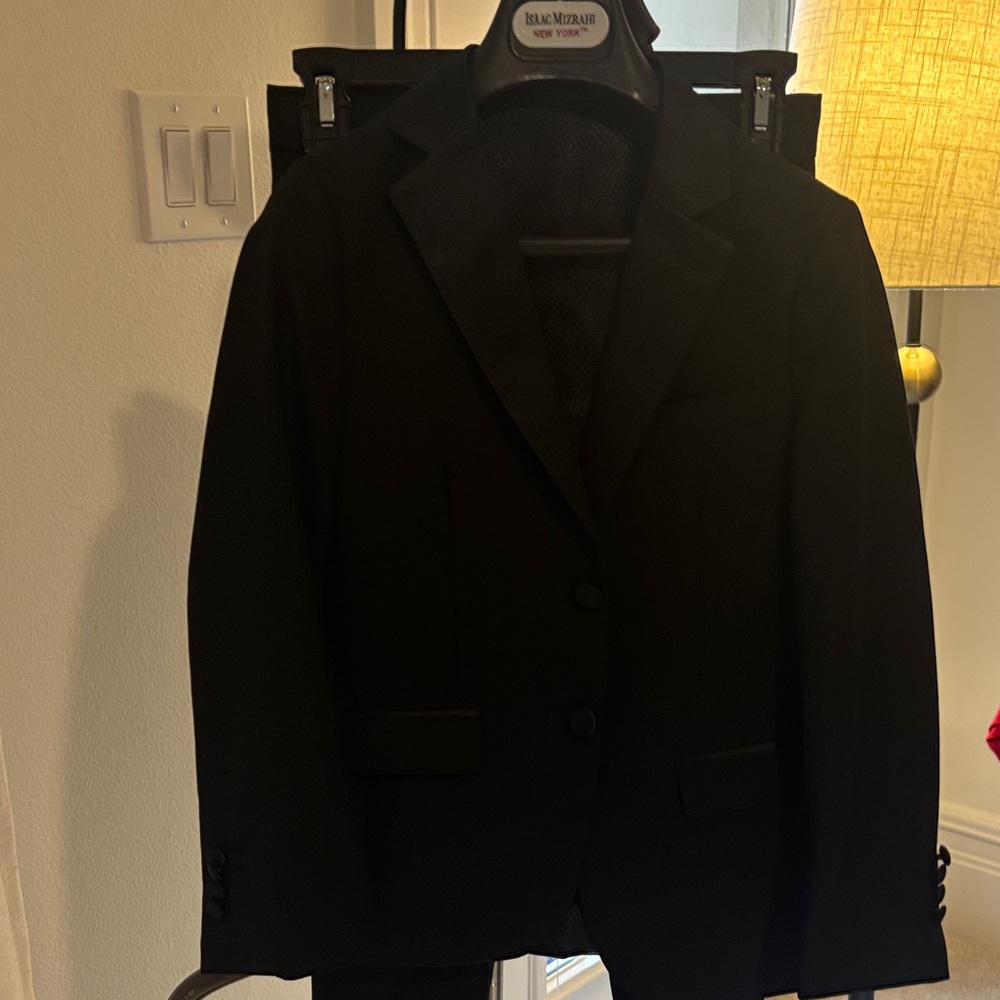 Isaac Mizrahi Elegant Black Tuxedo for Kids